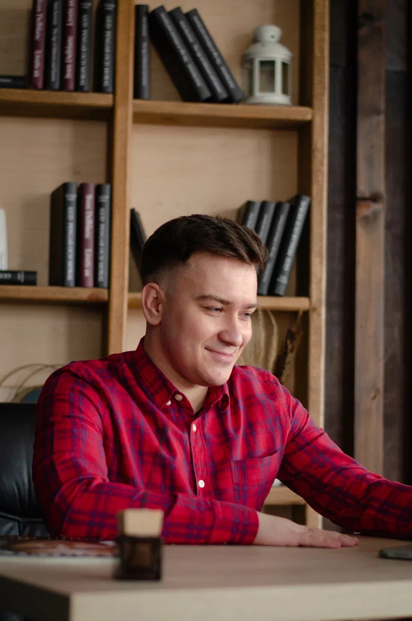 Владислав Волков — преподаватель английского